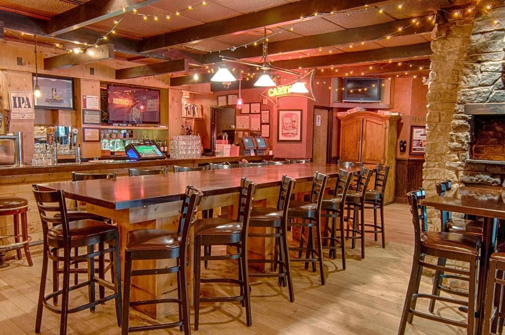 Jake Melnicks Corner Tap | restaurant | 41 E Superior St, Chicago, IL 60611, USA | 3122660400 OR +1 312-266-0400