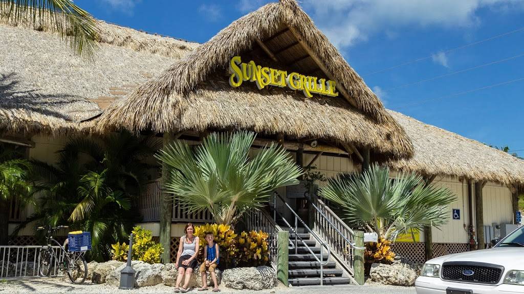 Sunset Grille & Raw Bar | restaurant | 7 Knights Key Blvd, Marathon, FL 33050, USA | 3053967235 OR +1 305-396-7235