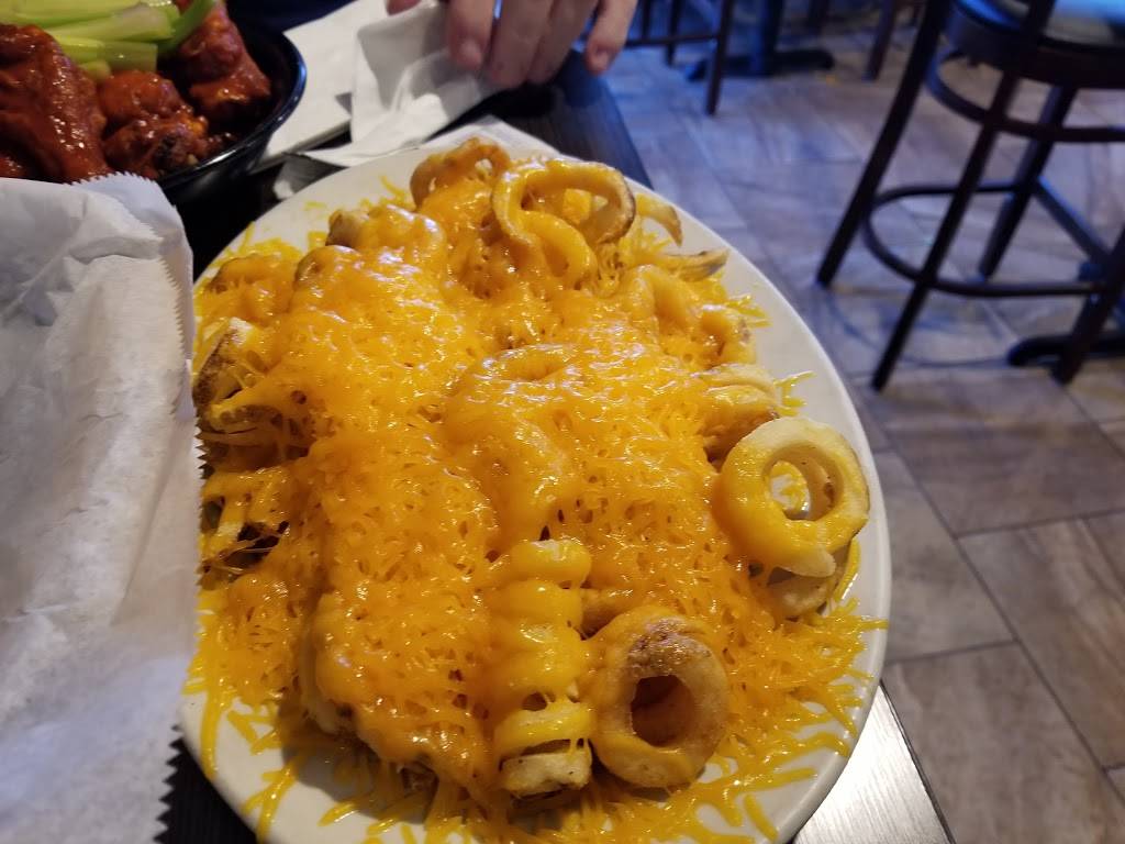 Wild Mikes | restaurant | 7587 Bridgetown Rd, Cincinnati, OH 45248, USA | 5134679464 OR +1 513-467-9464