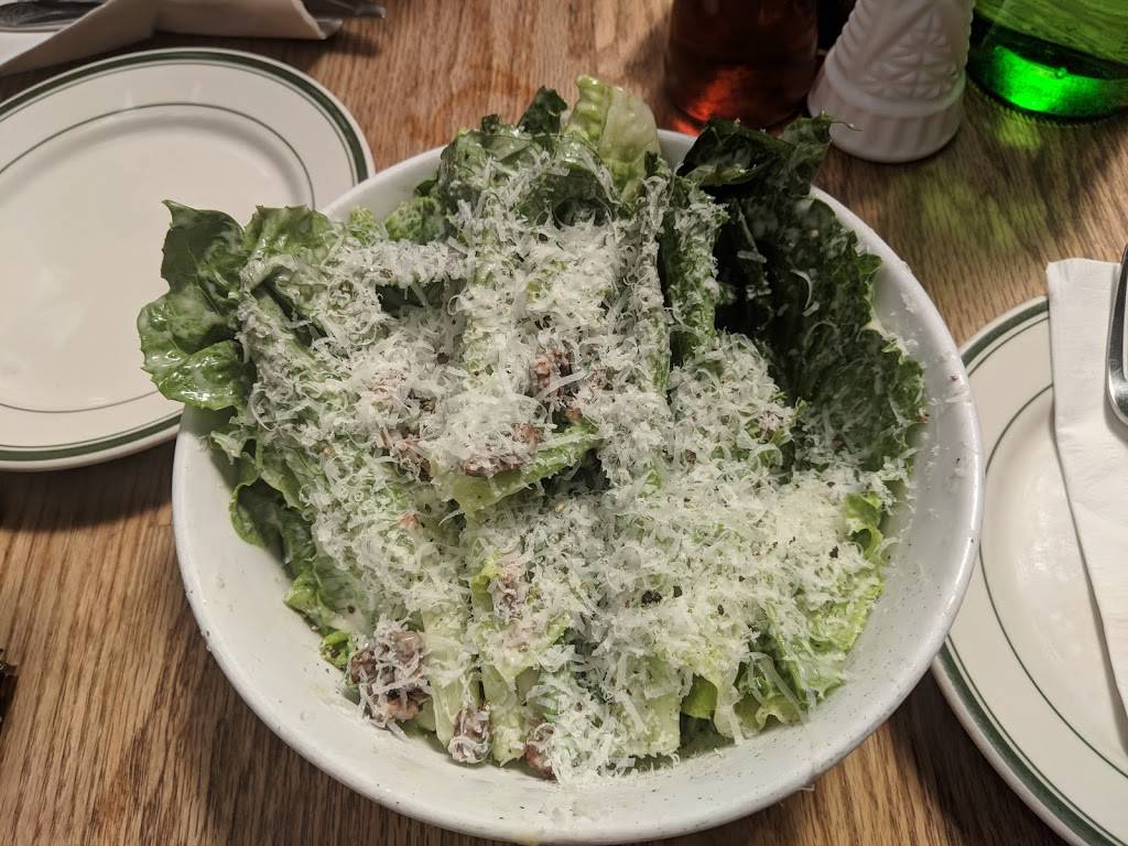 Robertas Pizza & Bakery | meal takeaway | 257 Moore St, Brooklyn, NY 11206, USA | 7184171118 OR +1 718-417-1118