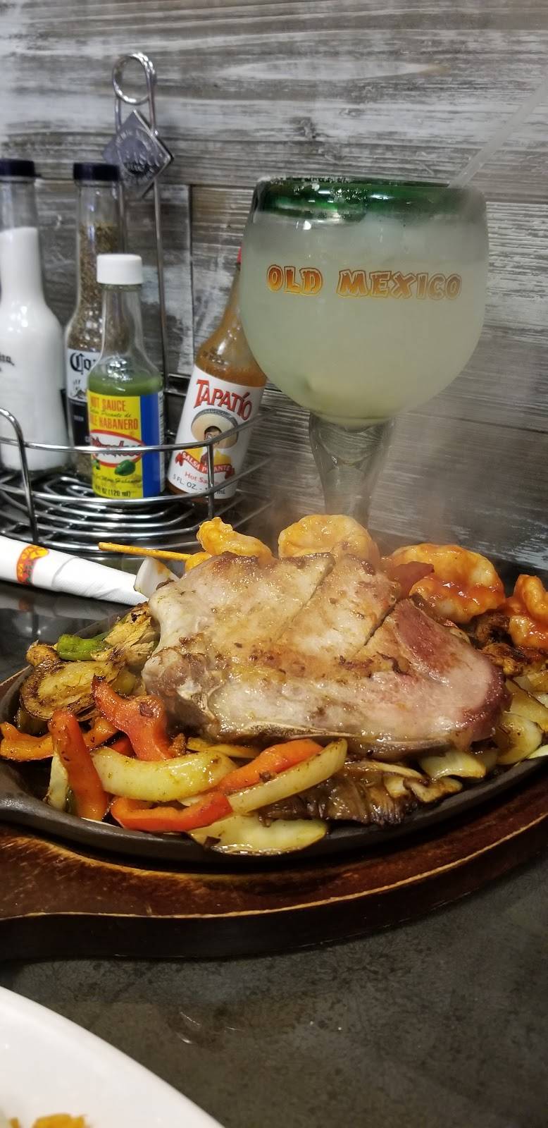 Old Mexico | restaurant | 11884 Velp Ave, Suamico, WI 54313, USA | 9206342260 OR +1 920-634-2260
