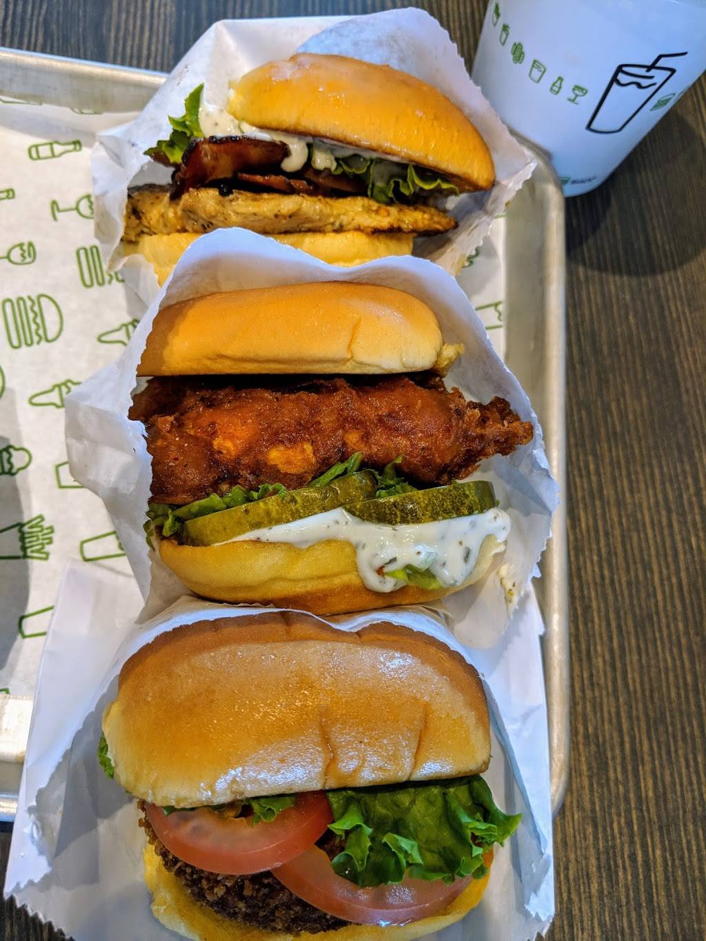 Shake Shack | restaurant | 1509 Park Central Dr #100, Highlands Ranch, CO 80129, USA | 7204521007 OR +1 720-452-1007