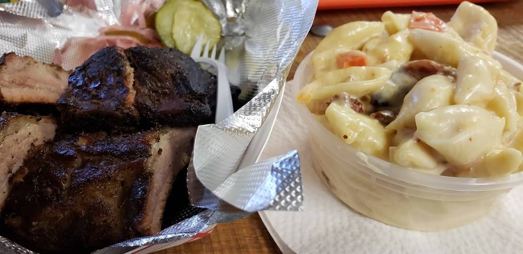 Forrests Feed Co. | restaurant | 283 E Main St, Hummelstown, PA 17036, USA | 7175666666 OR +1 717-566-6666