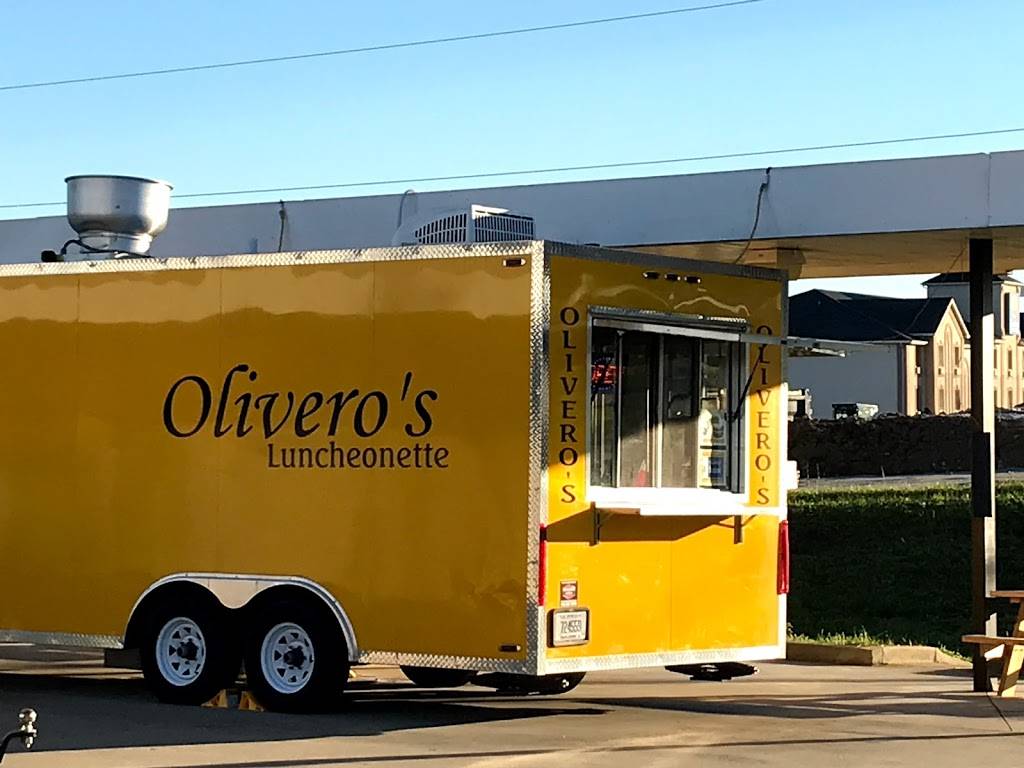 Oliveros Luncheonette | restaurant | 1024 New Moody Ln, La Grange, KY 40031, USA | 5024437227 OR +1 502-443-7227