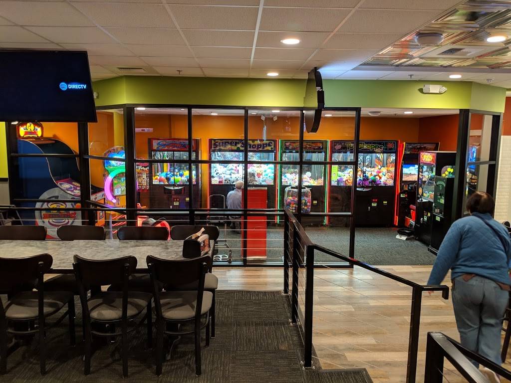 Round Table Pizza | meal delivery | 1307 Florin Rd, Sacramento, CA 95831, USA | 9164227557 OR +1 916-422-7557