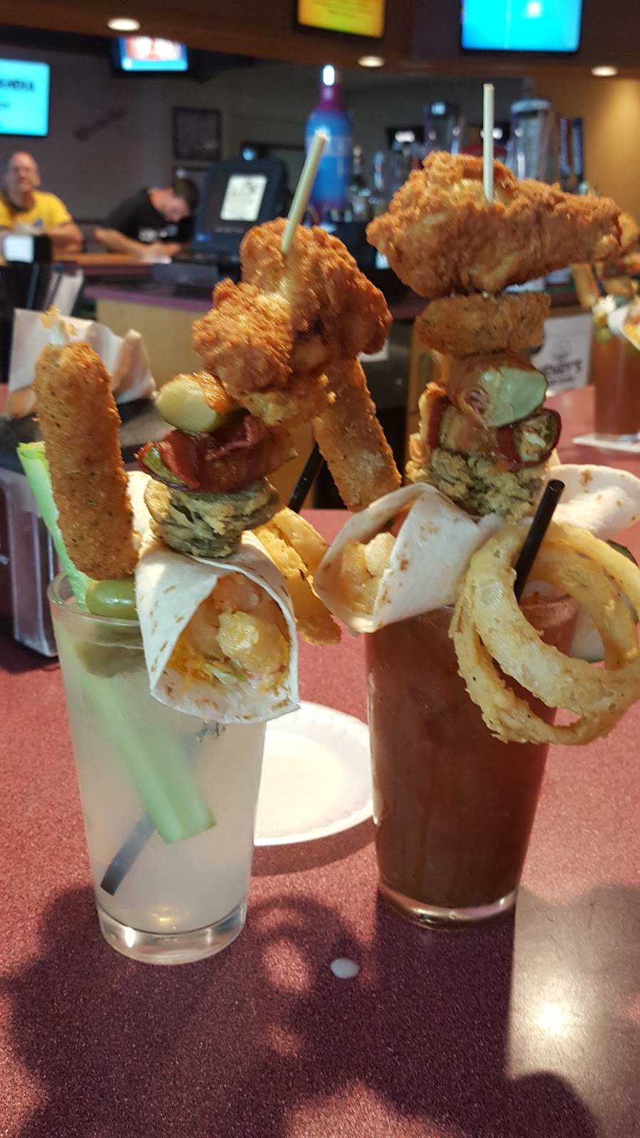 Jumpin Joes Sports Bar & Grill | restaurant | 1100 W Galena Ave, Freeport, IL 61032, USA | 8152356145 OR +1 815-235-6145