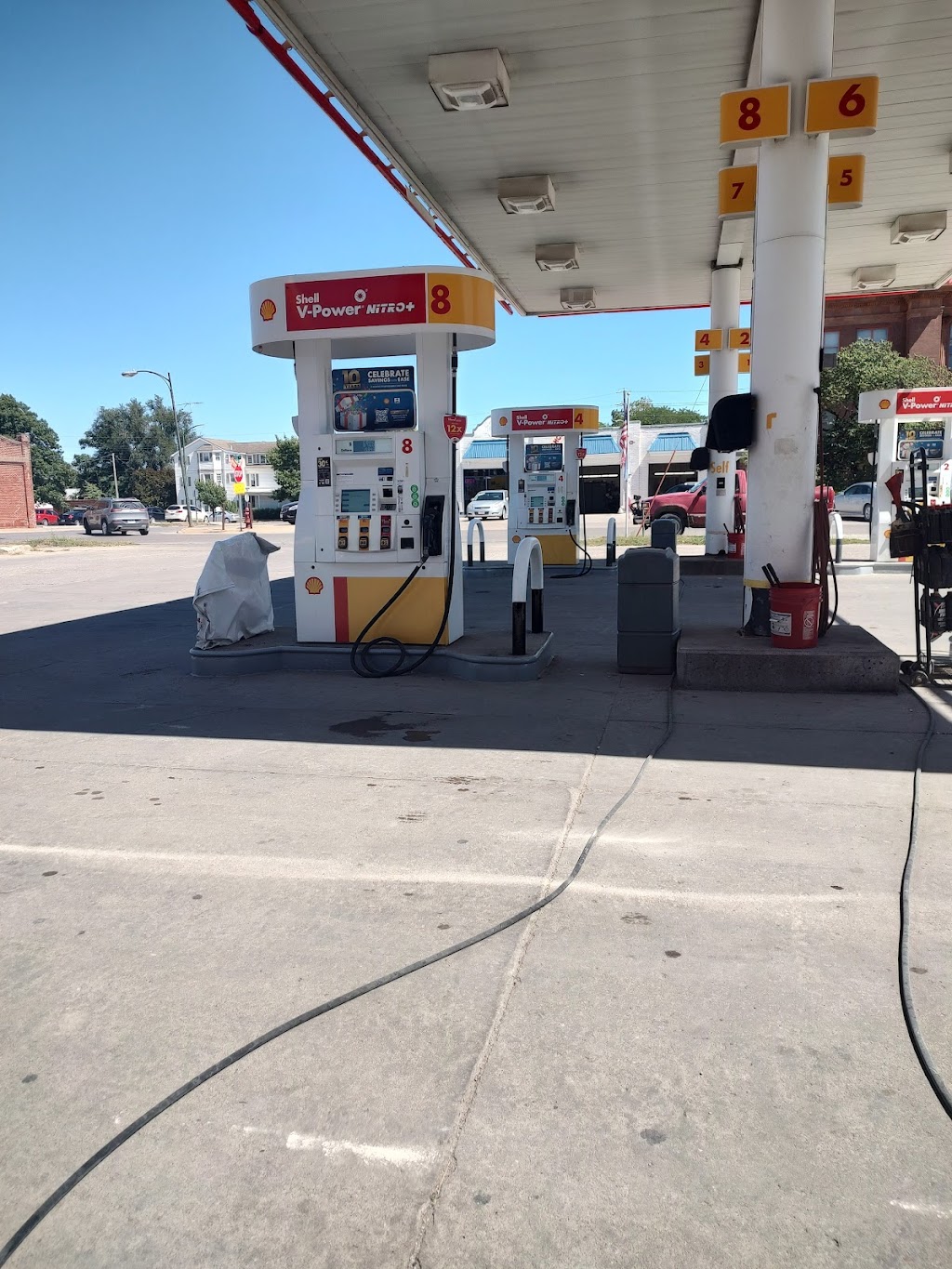 Shell | restaurant | 102 Drake Ave, Centerville, IA 52544, USA | 6414371100 OR +1 641-437-1100