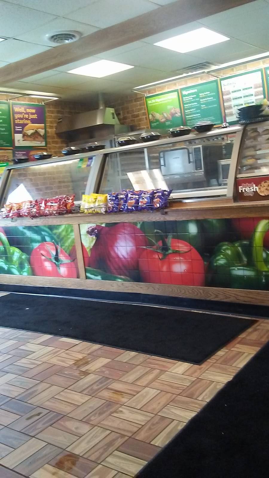 Subway | restaurant | 200 21st St, Windber, PA 15963, USA | 8144676387 OR +1 814-467-6387