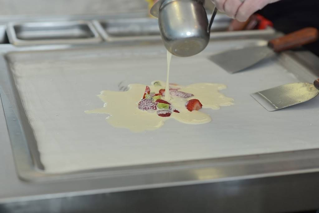 Freezing Milk rolling ice cream boba Tea Waffle | restaurant | 3810 Trimmier Rd suite100, Killeen, TX 76542, USA | 2544325059 OR +1 254-432-5059