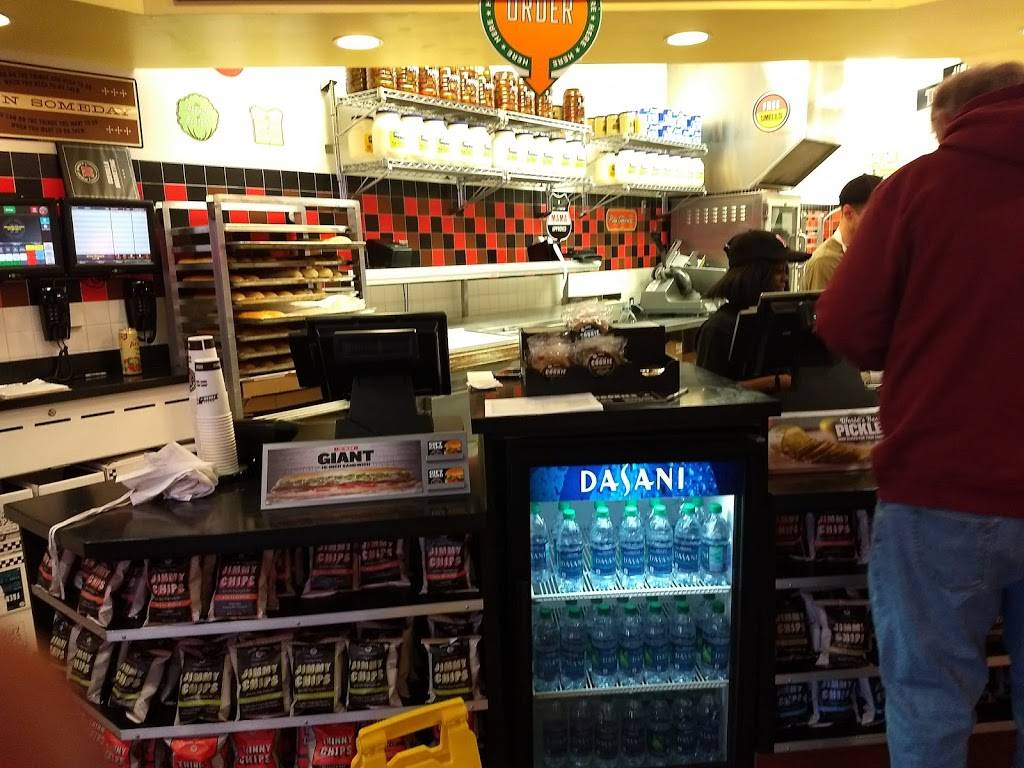 Jimmy Johns | meal delivery | 17681 Kenwood Trail, Lakeville, MN 55044, USA | 9528921863 OR +1 952-892-1863