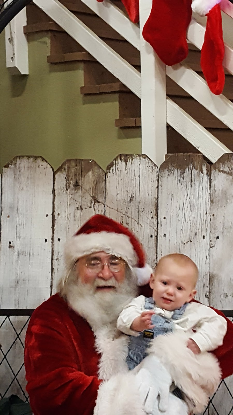 JD Redhouse & Company | restaurant | 212 S Main St, Willits, CA 95490, USA | 7074591214 OR +1 707-459-1214