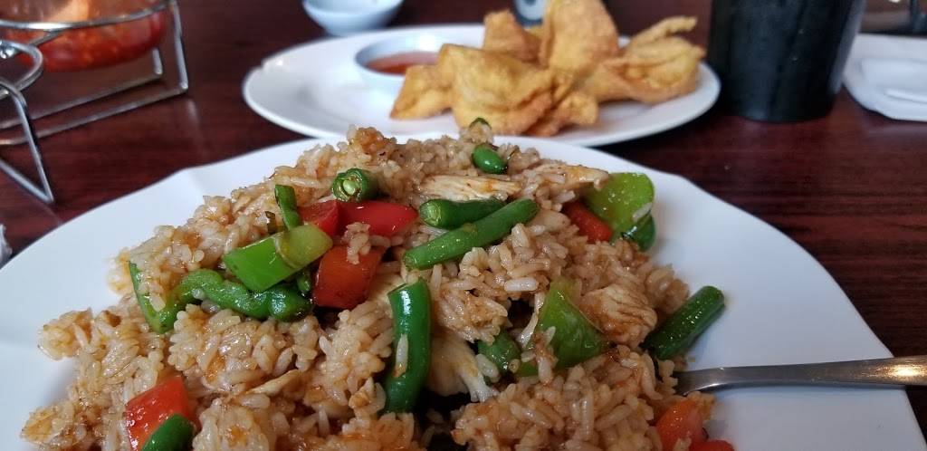 Simply Thai Restaurant | restaurant | 2470 US-67, Florissant, MO 63033, USA | 3149212179 OR +1 314-921-2179
