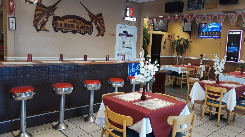 La Nueva Alameda Cafeteria | restaurant | 2400 NW 27th Ave, Miami, FL 33142, USA | 3056380422 OR +1 305-638-0422