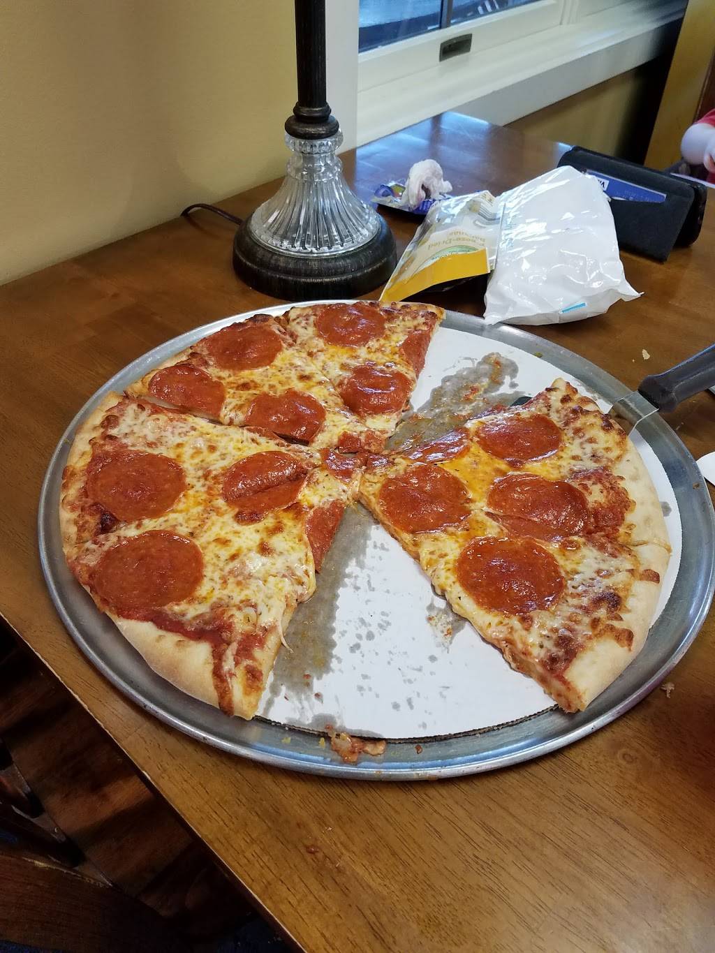 Joe and Mimis Pizzeria | restaurant | 943 River Rd, Granville, OH 43023, USA | 7405870046 OR +1 740-587-0046