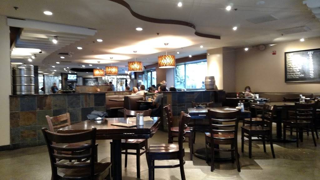 Karl Strauss Brewing Company | restaurant | 1000 Universal Studios Blvd, Universal City, CA 91608, USA | 8187532739 OR +1 818-753-2739