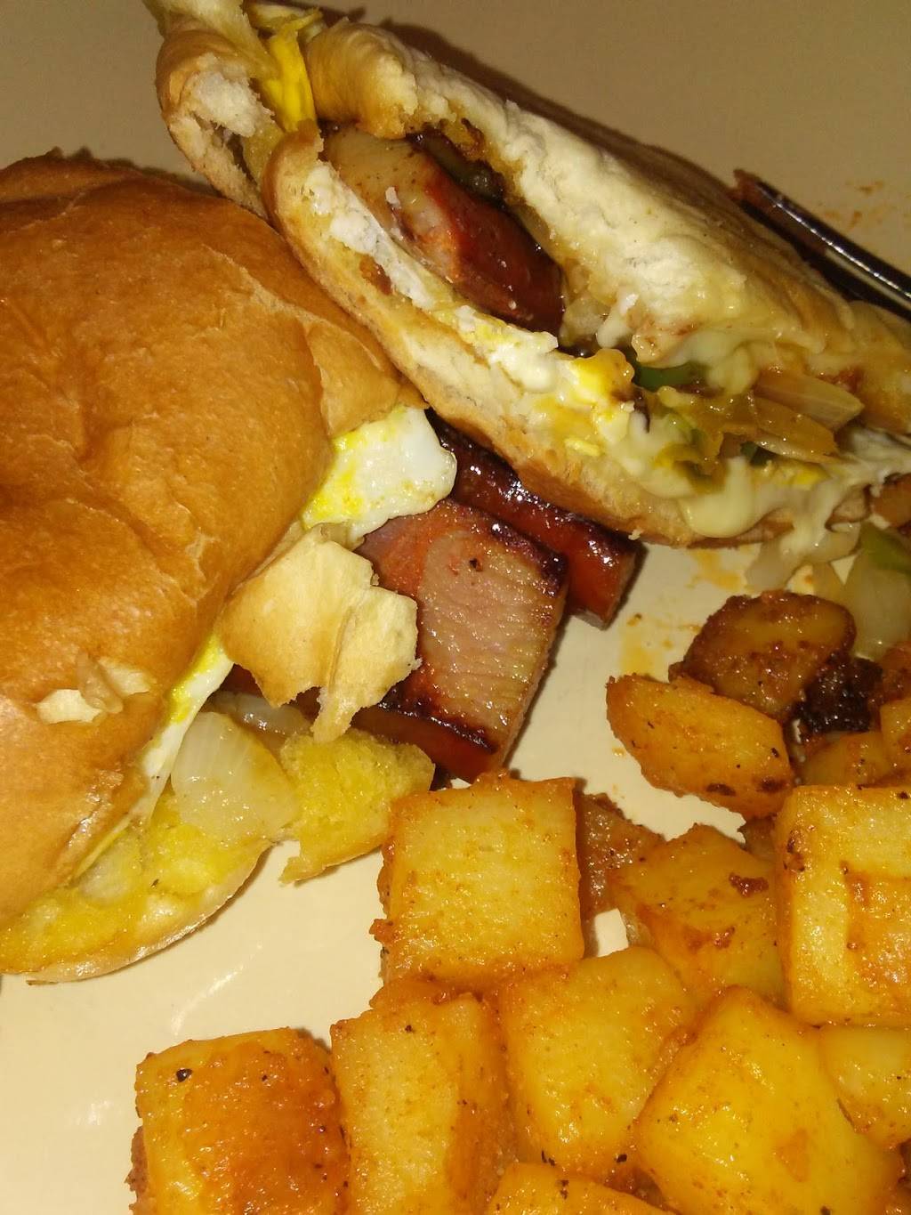 Dillons Restaurant | restaurant | 583 County St, New Bedford, MA 02740, USA | 5089999332 OR +1 508-999-9332