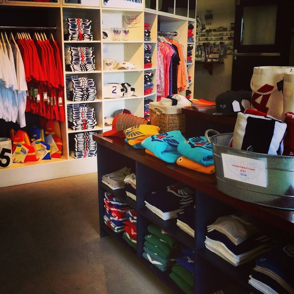 Newport Shipyard & Marina | restaurant | 1 Washington St, Newport, RI 02840, USA | 4018466000 OR +1 401-846-6000