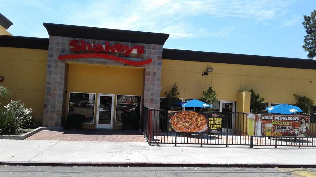 Shakeys Pizza Parlor | restaurant | 2520 S Azusa Ave, West Covina, CA 91792, USA | 6265814646 OR +1 626-581-4646