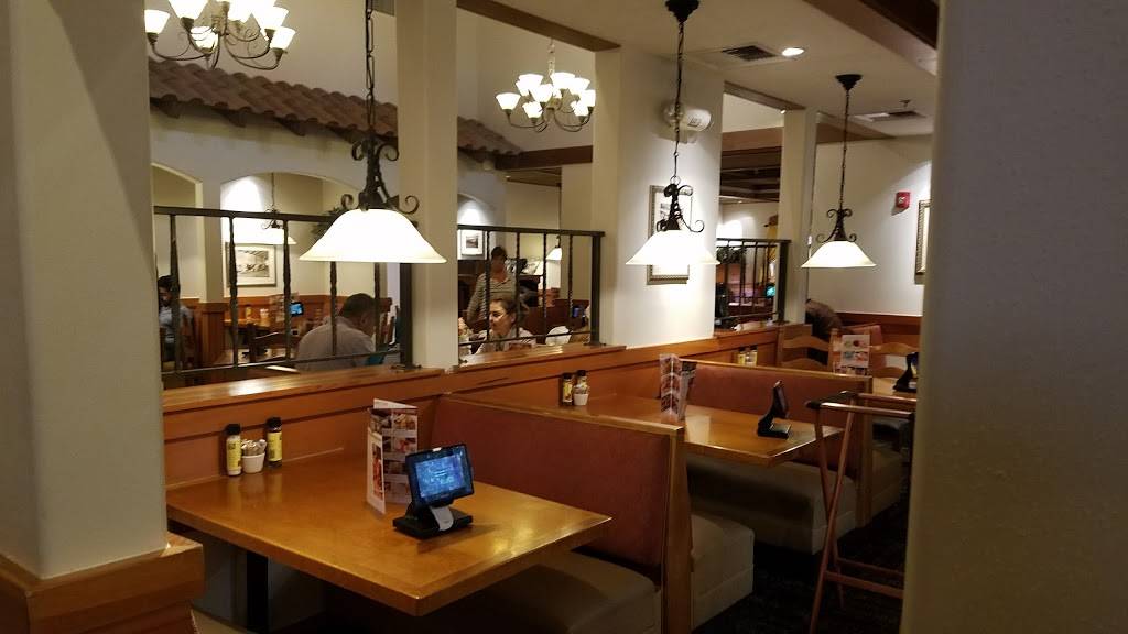 Olive Garden Italian Restaurant | meal takeaway | 728 Donald Lynch Blvd, Marlborough, MA 01752, USA | 5083036558 OR +1 508-303-6558