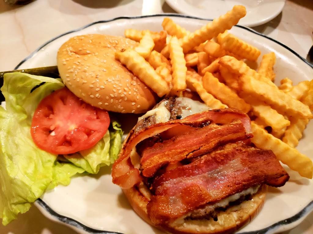 Alexanders Restaurant | restaurant | 6158 N Clark St, Chicago, IL 60660, USA | 7737433841 OR +1 773-743-3841