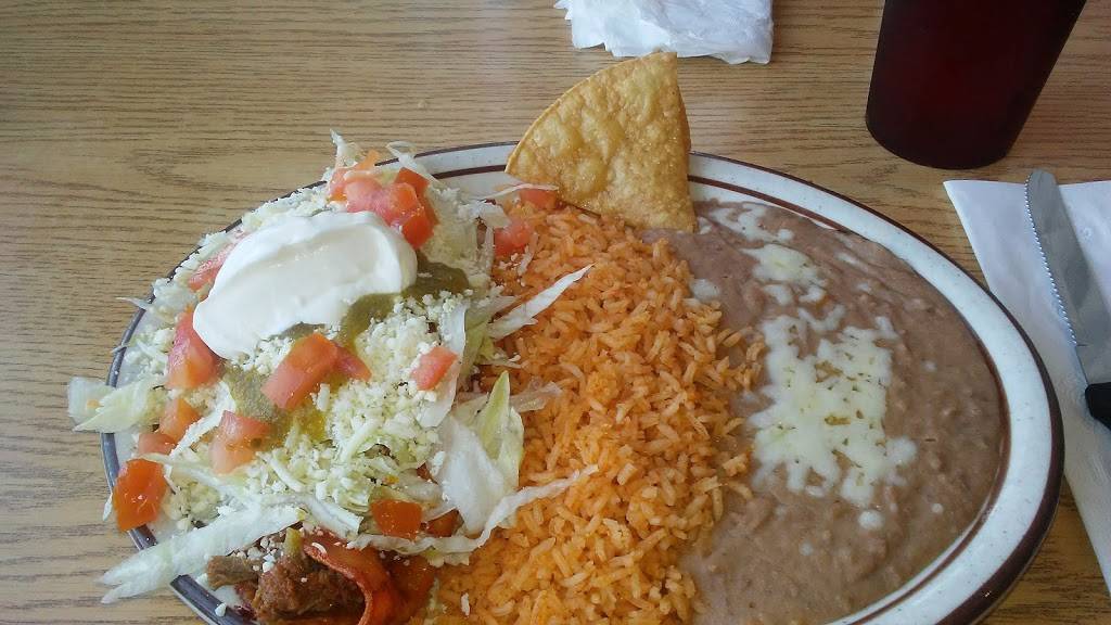 El Jacalito | restaurant | 561 W Olive Ave, Porterville, CA 93257, USA | 5597880304 OR +1 559-788-0304