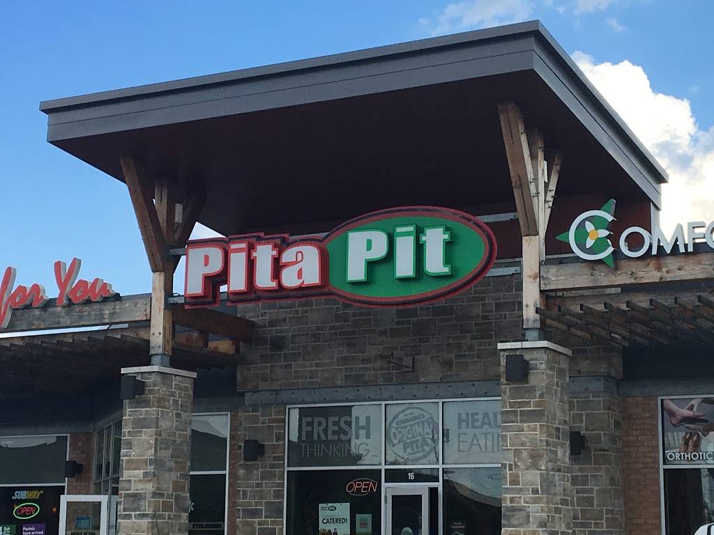 Pita Pit | restaurant | 511 Maple Grove Dr, Oakville, ON L6J 6X8, Canada | 9058457482 OR +1 905-845-7482