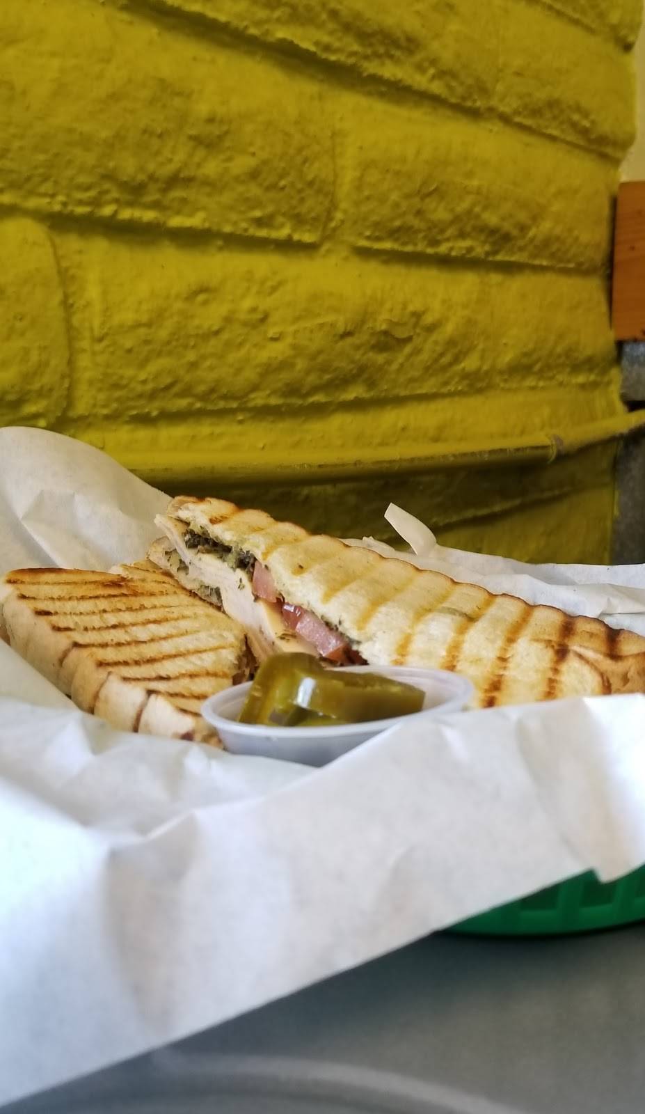 Papayas Juice Bar | restaurant | 4244 Bonita Rd, Bonita, CA 91902, USA | 6194755191 OR +1 619-475-5191