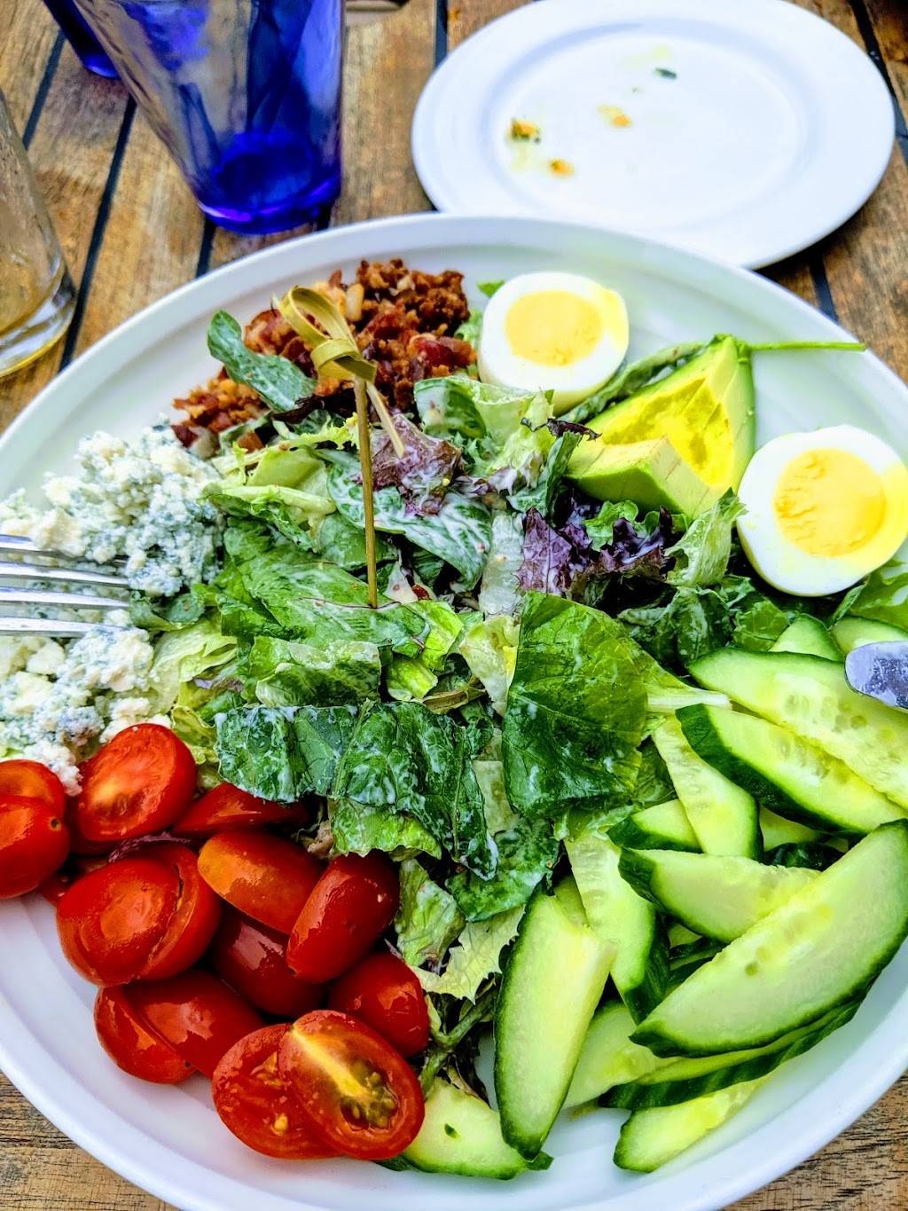 Martingale Wharf | restaurant | 99 Bow St Suite W, Portsmouth, NH 03801, USA | 6034310901 OR +1 603-431-0901