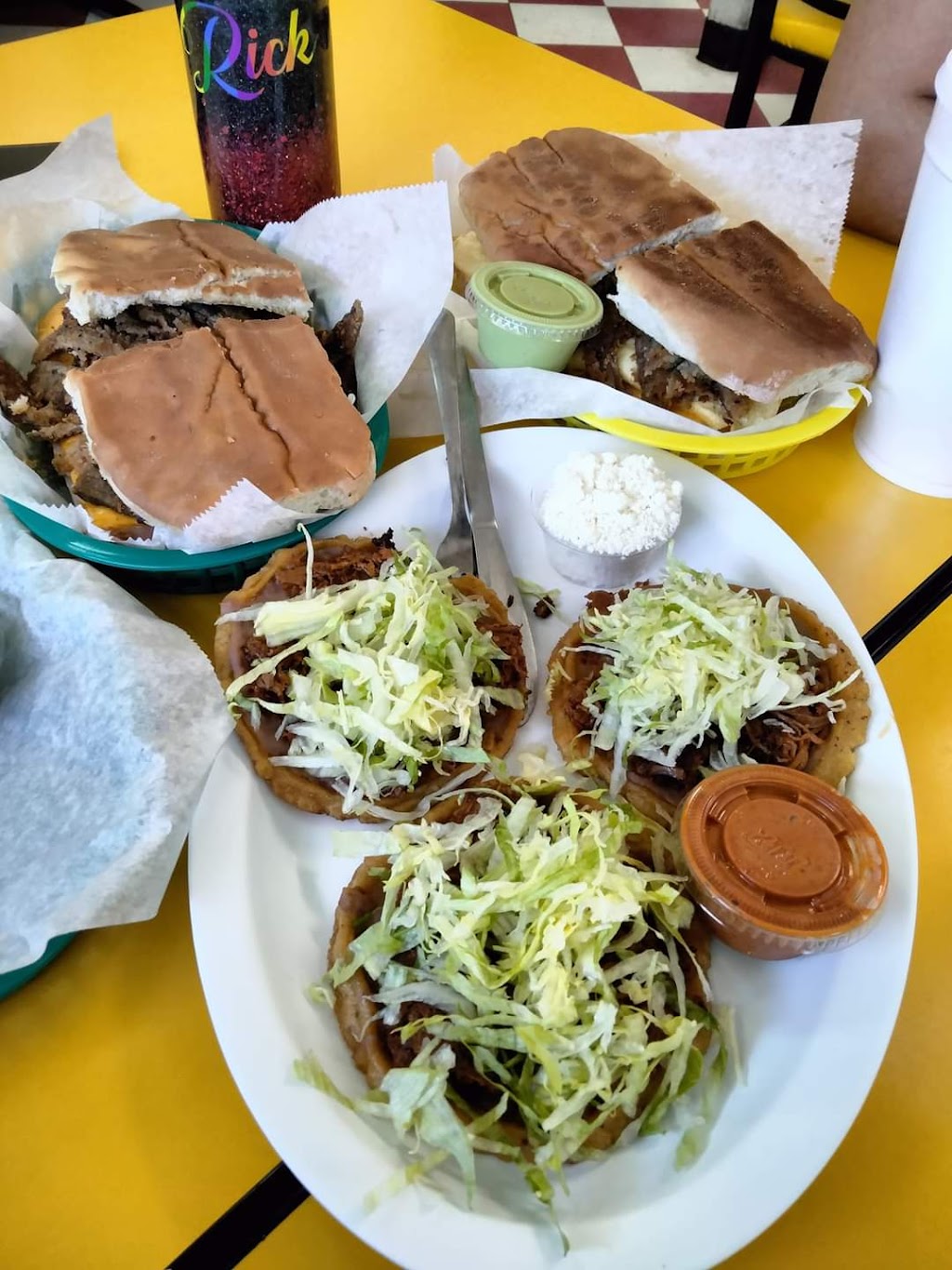 Delicias Tortas Y Paletas | restaurant | 600 N 23rd St, McAllen, TX 78501, USA | 9566837797 OR +1 956-683-7797