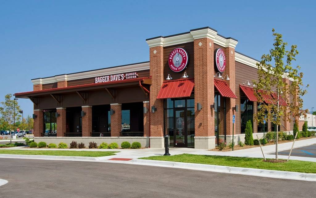Bagger Daves Burger Tavern - Cascade | restaurant | 2817 Kraft Ave SE, Grand Rapids, MI 49512, USA | 6169774349 OR +1 616-977-4349
