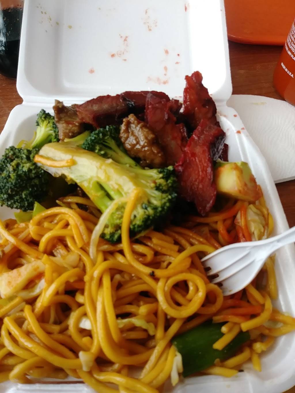 Lucky Express | restaurant | 1200 E Carson St, Long Beach, CA 90807, USA | 5625955969 OR +1 562-595-5969