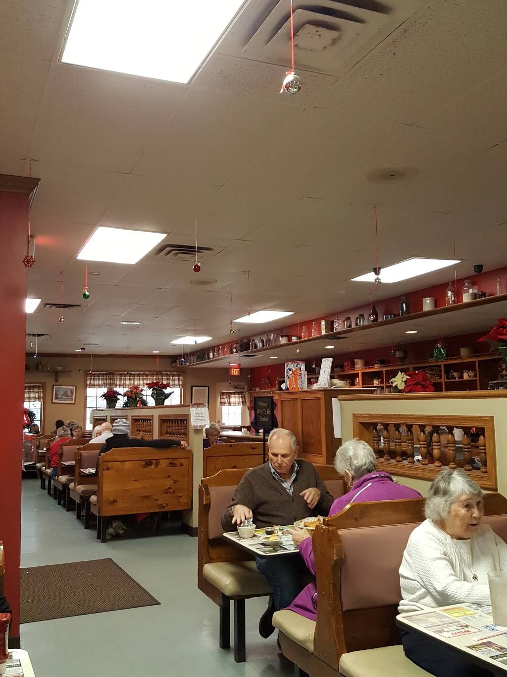 Dutch Country Restaurant | restaurant | 946 Baltimore St, Hanover, PA 17331, USA | 7176321616 OR +1 717-632-1616