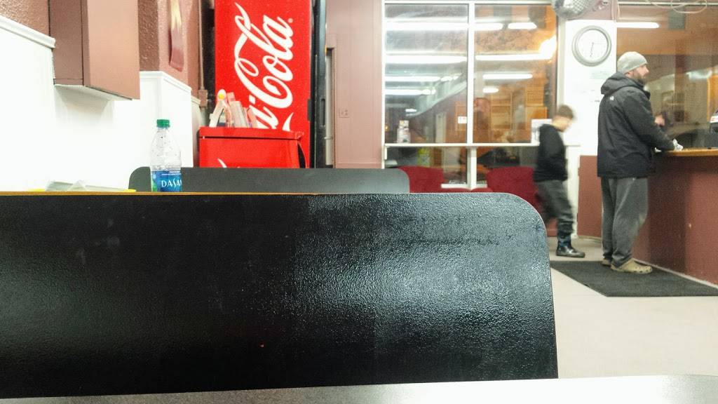 Pizza Shop | restaurant | 252 Kent St, Portland, MI 48875, USA | 5176477777 OR +1 517-647-7777