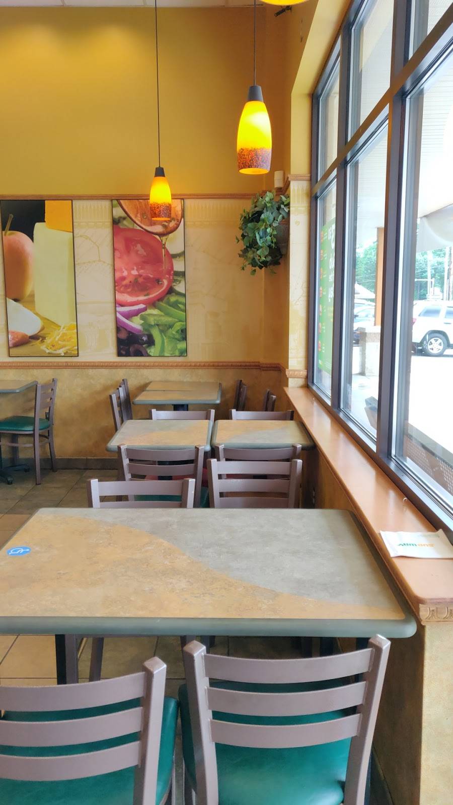 Subway | restaurant | 824 PA-100, Bechtelsville, PA 19505, USA | 6103677628 OR +1 610-367-7628