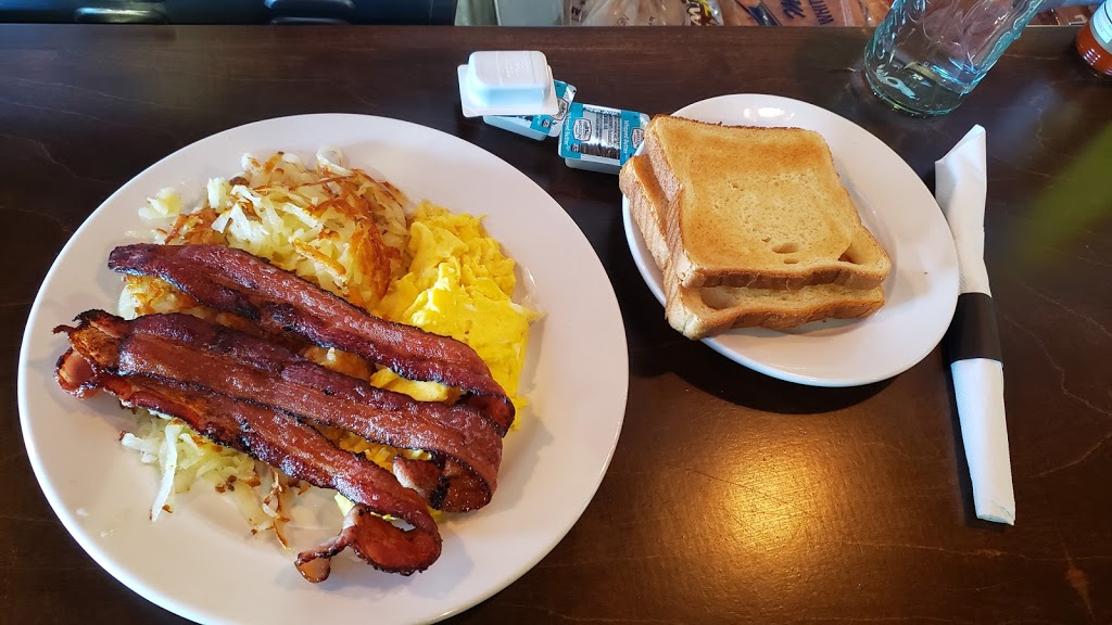 Dash of Salt and Pepper Diner | restaurant | 2201 N Lincoln Ave, Chicago, IL 60614, USA | 8722068671 OR +1 872-206-8671