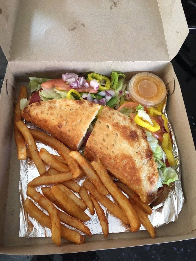 Freds Pizzeria | meal delivery | 53177 Hayes Rd, Shelby Charter Twp, MI 48315, USA | 5862324831 OR +1 586-232-4831