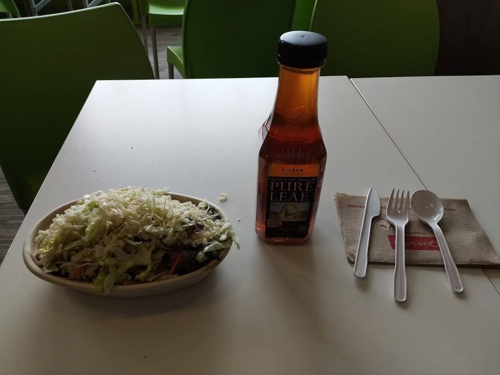 Quesada Burritos & Tacos | restaurant | 629 Fortune Crescent #2, Kingston, ON K7P 0L5, Canada | 6133841110 OR +1 613-384-1110