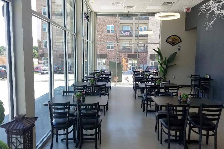 Nomis Asian Cuisine | restaurant | 404 8th St SW, Altoona, IA 50009, USA | 5154146792 OR +1 515-414-6792