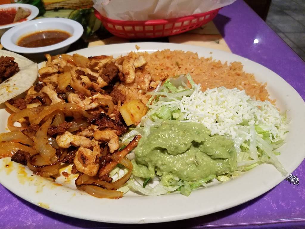 El Aguila Real Mexican Restaurant | meal takeaway | 4351 Merle Hay Rd, Des Moines, IA 50310, USA | 5152549453 OR +1 515-254-9453