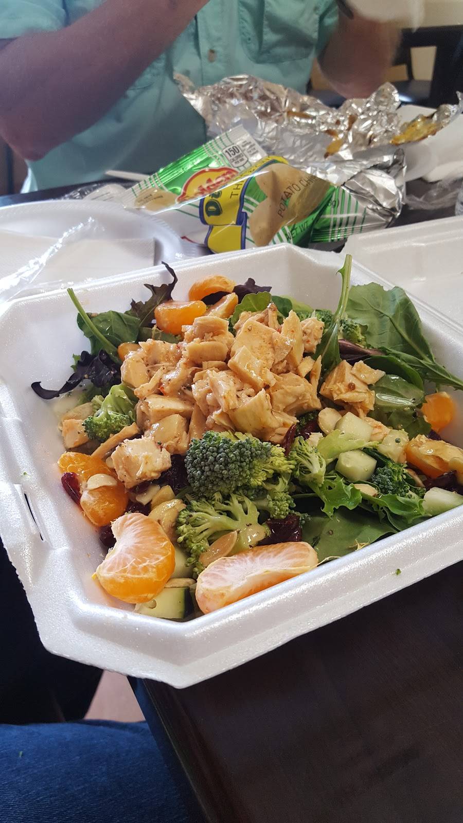 Grumpy Dog | restaurant | 200 E Bridge St, Wetumpka, AL 36092, USA | 3344785005 OR +1 334-478-5005