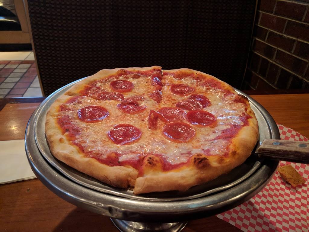 Vincenzos Italian Restaurant | restaurant | 609 Boulevard, Colonial Heights, VA 23834, USA | 8045267440 OR +1 804-526-7440