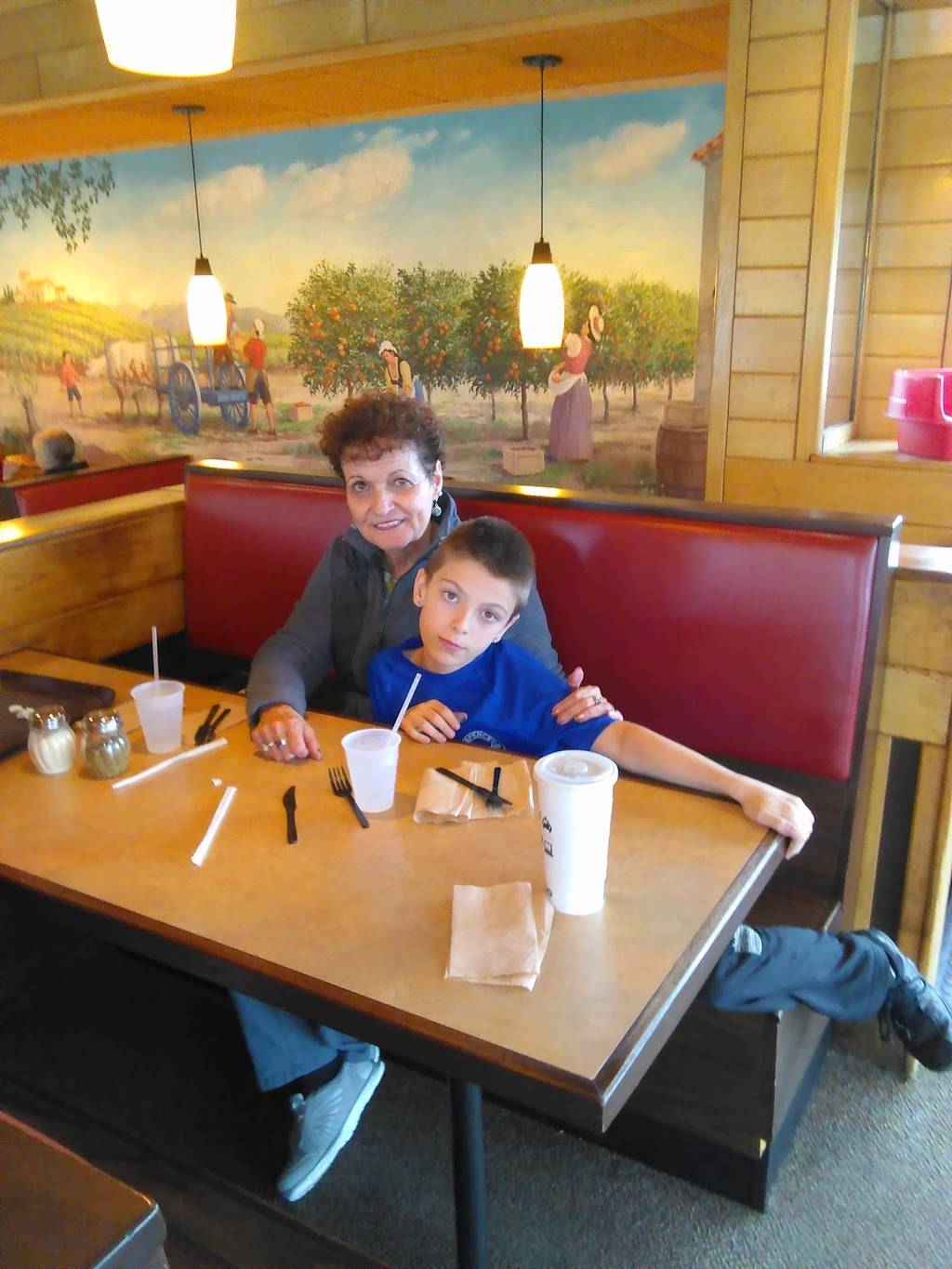 Papa Ginos | restaurant | 340 Mariano S. Bishop Boulevard, Fall River, MA 02721, USA | 5086751100 OR +1 508-675-1100