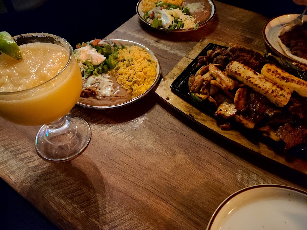 Iztac Mexican Cantina | restaurant | 10649 Spotsylvania Ave, Fredericksburg, VA 22408, USA | 5409934624 OR +1 540-993-4624