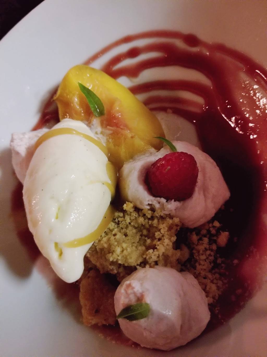 Present Company Restaurant | restaurant | 2 Tunxis Rd, Tariffville, CT 06081, USA | 8606587890 OR +1 860-658-7890