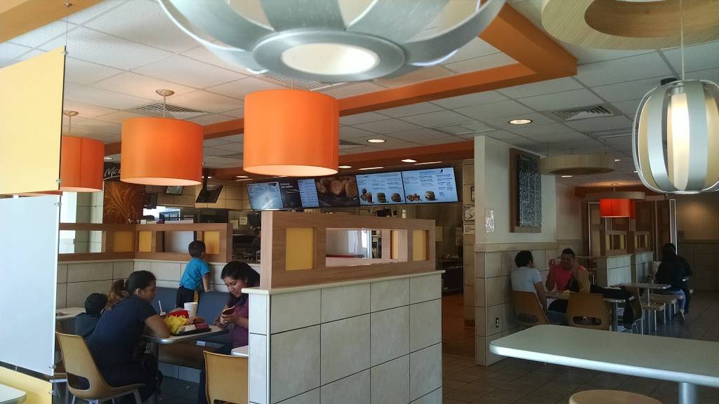 McDonalds | cafe | 5800 E W.T. Harris Blvd, Charlotte, NC 28215, USA | 7045679433 OR +1 704-567-9433