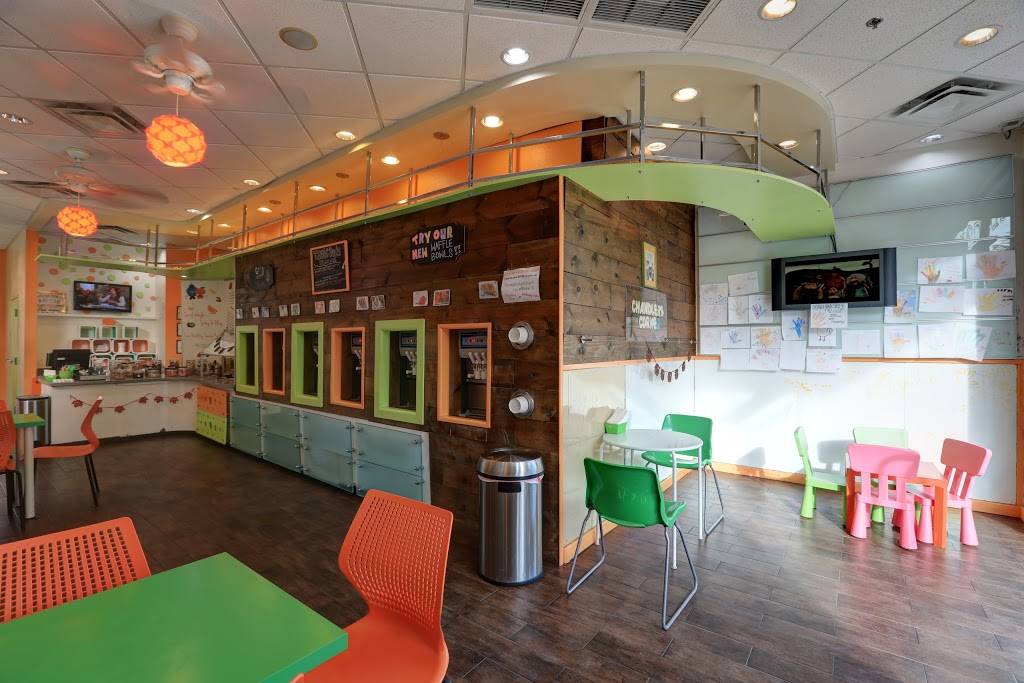 TasteBuds Frozen Yogurt | restaurant | 1030 S Gilbert Rd #106, Gilbert, AZ 85296, USA | 4803617122 OR +1 480-361-7122