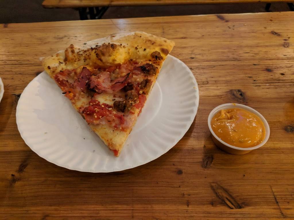 Mikeys Late Night Slice | restaurant | 1030 N High St, Columbus, OH 43201, USA | 6147373488 OR +1 614-737-3488