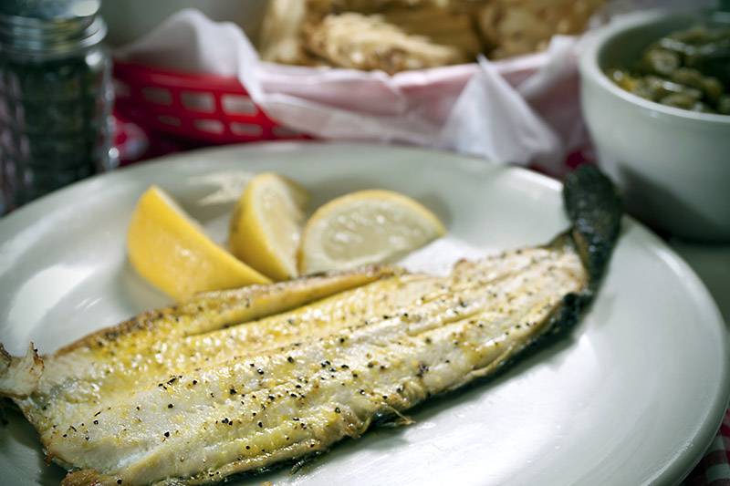 The Brothers Houligan | restaurant | 4848 S Yale Ave, Tulsa, OK 74135, USA | 9182541086 OR +1 918-254-1086