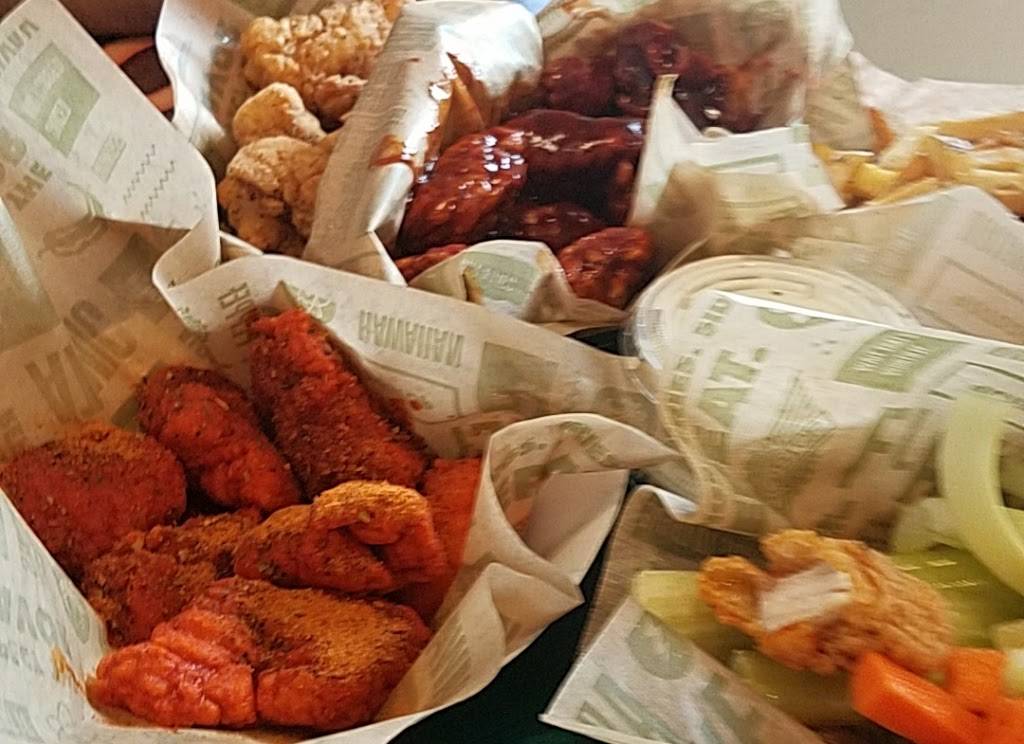Wingstop | restaurant | 2240 S Cicero Ave, Cicero, IL 60804, USA | 7084776809 OR +1 708-477-6809