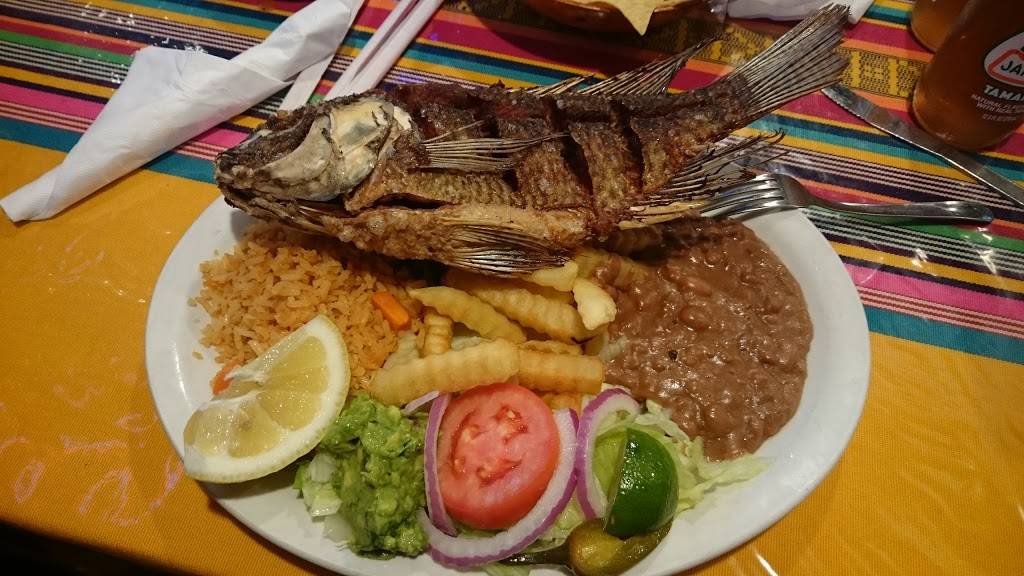 Restaurante El Michoacano | restaurant | 2015 N Main St, Salinas, CA 93906, USA | 8312726182 OR +1 831-272-6182